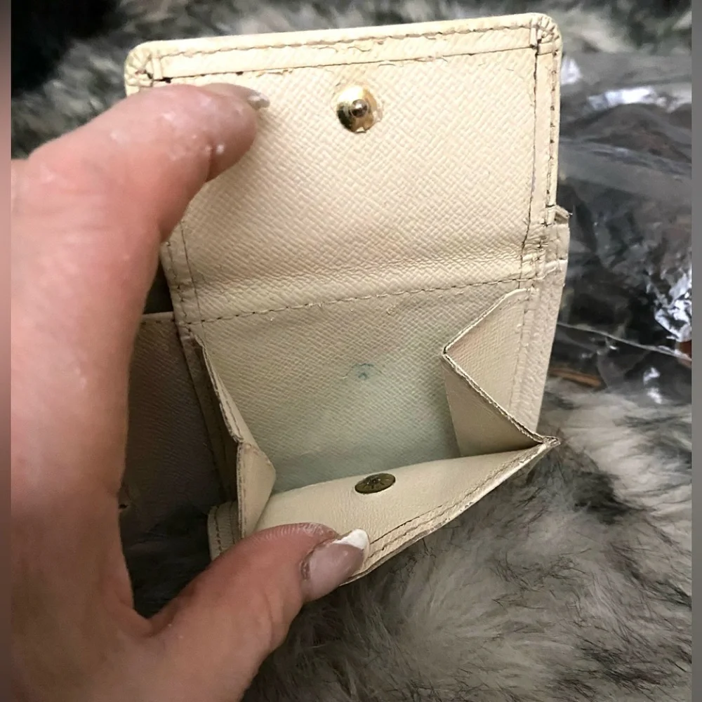 Authentic Louis Vuitton Damiere Azure Bifold - Picture 9 of 11